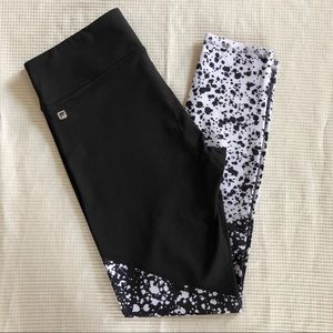 Fabletics Black and White Brogan Leggings NWT